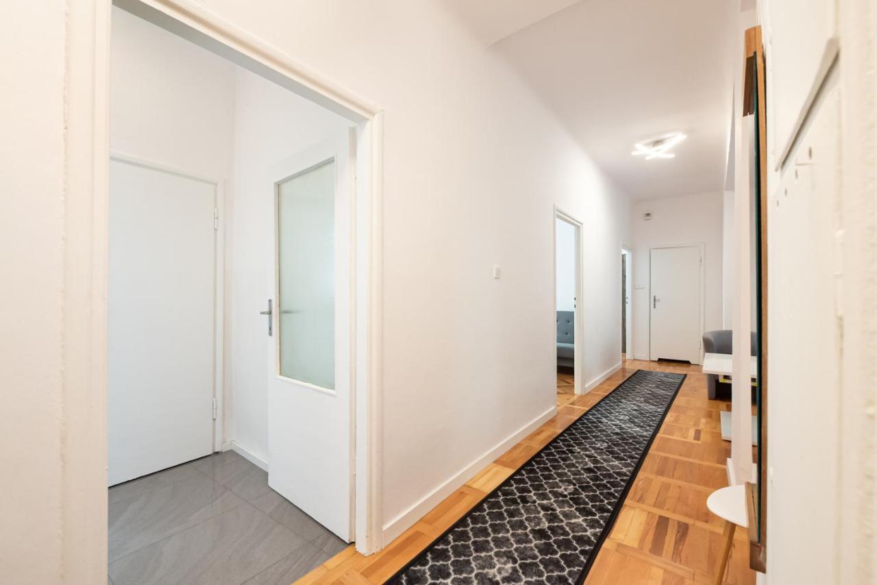 Plac Zbawiciela 3-Bedroom Apartment Warschau Buitenkant foto