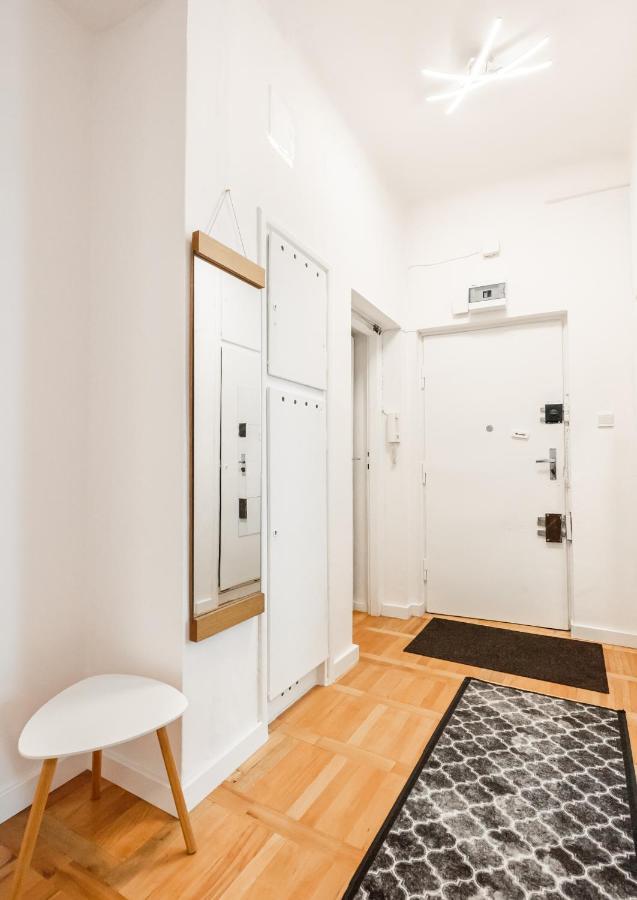 Plac Zbawiciela 3-Bedroom Apartment Warschau Buitenkant foto